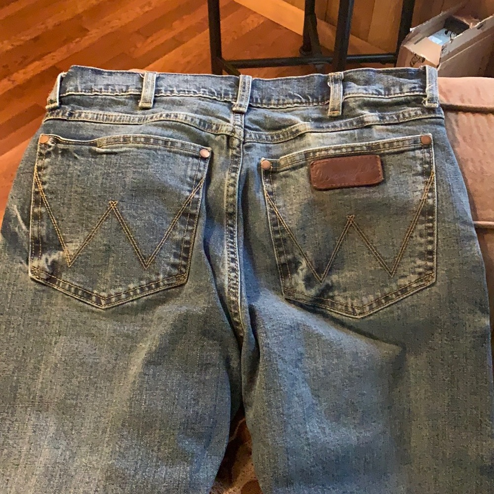 Men’s wrangler jeans.. size 31/32